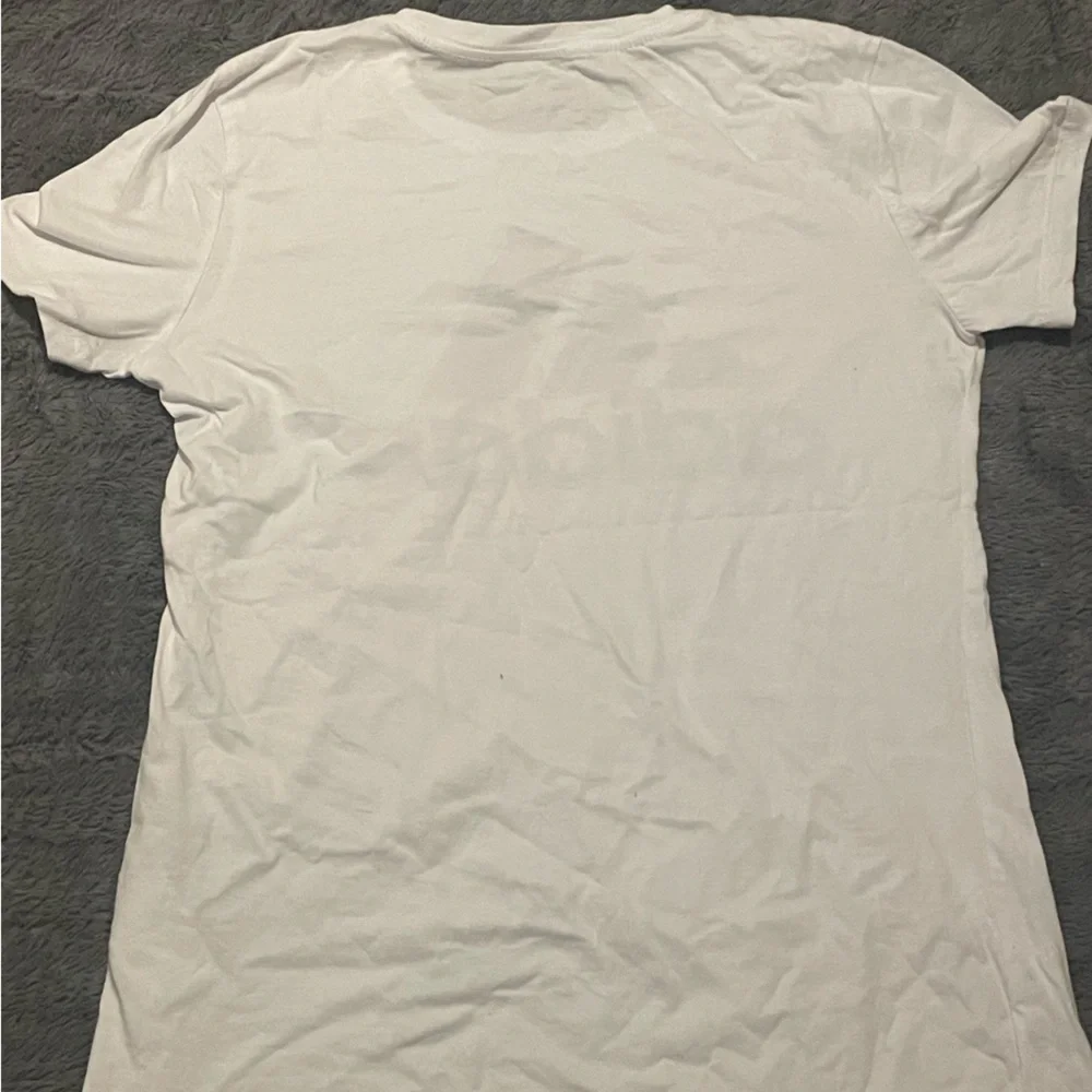 Adidas basic white tee - Picture 2 of 4